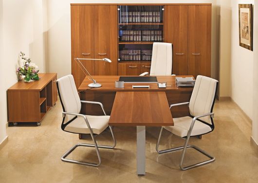 Мебель для переговорных комнат: совещания с комфортом